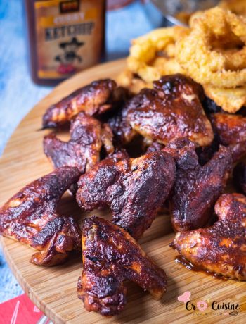ailes de poulet marinées saveur barbecue à déguster avec différents accompagnements